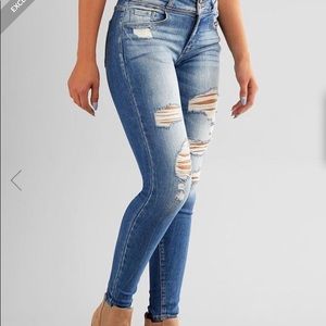 KanCan Distressed Skinny Denim Jean EUC